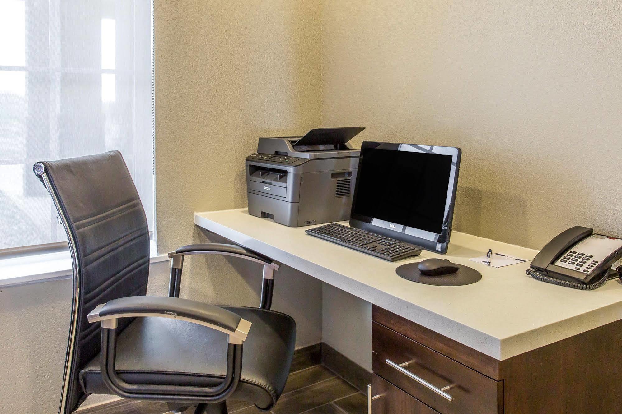 Mainstay Suites Midland Zewnętrze zdjęcie