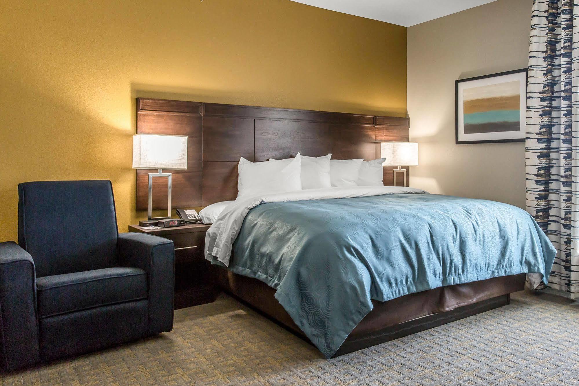 Mainstay Suites Midland Zewnętrze zdjęcie