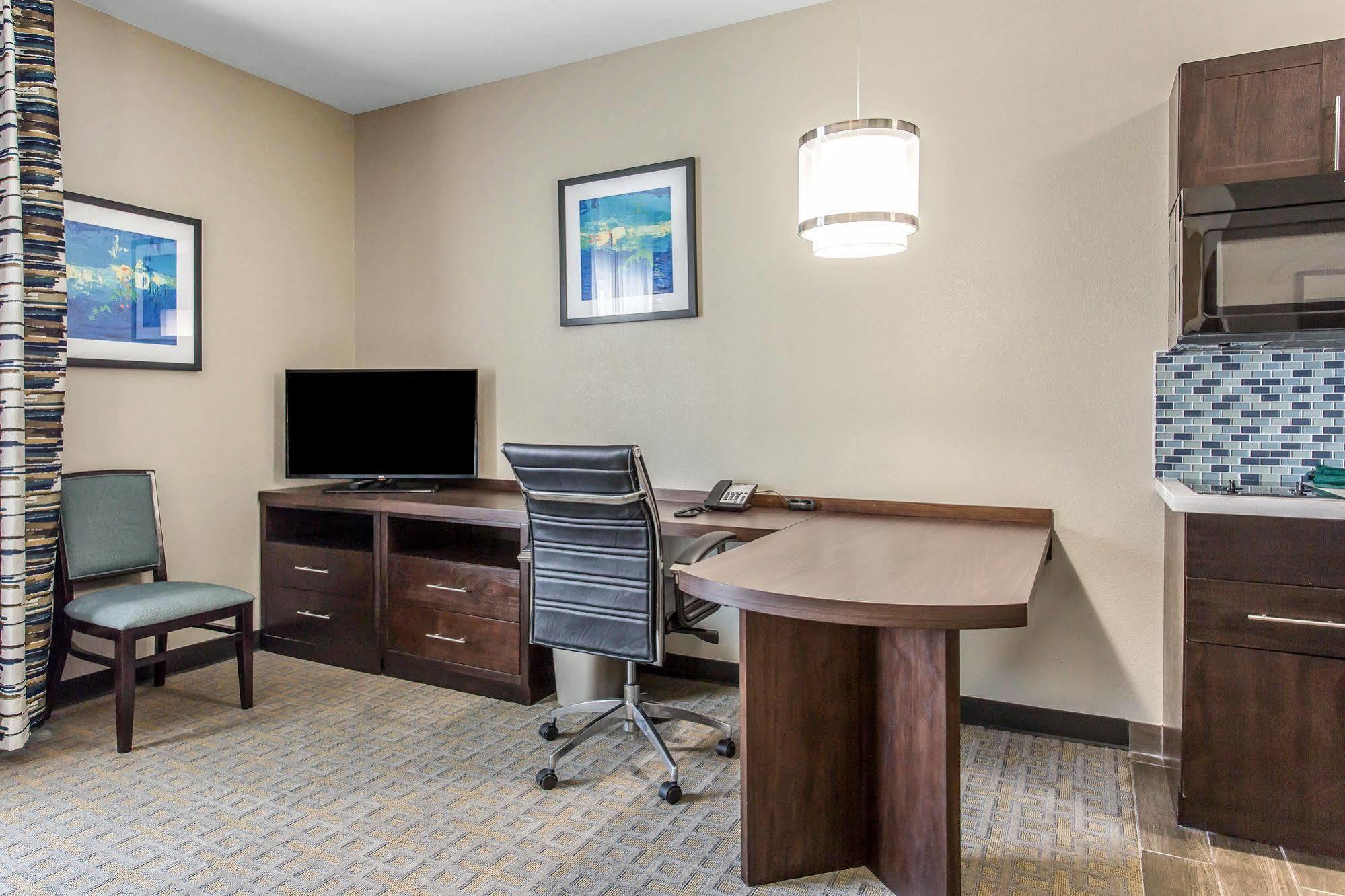 Mainstay Suites Midland Zewnętrze zdjęcie